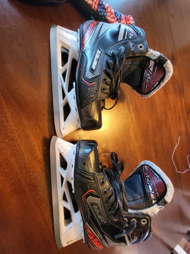 Used Bauer Vapor X2.9 Hockey Goalie Skates Regular Width Size 5