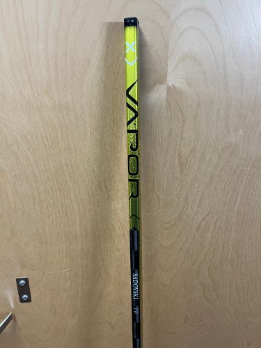 Used Good Condition Senior Right Handed Pro Stock Vapor Hyperlite Hockey Stick