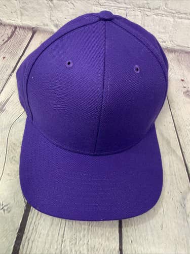 Nike Adult Unisex Hat Purple Dri-Fit Durable Comfortable New With Tags