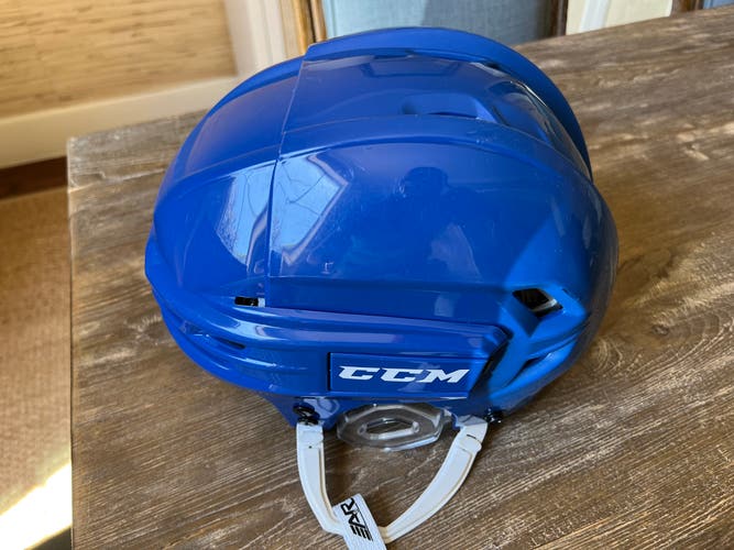 Used Large CCM Tacks 910 Helmet