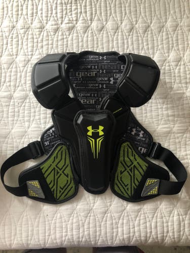 Used Large Under Armour Command Shoulder Pads
