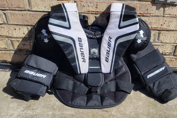 Used Large Bauer Prodigy Goalie Chest Protector