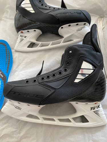 New True Pro Custom Hockey Skates Pro Stock Size SR 7.5 never worn
