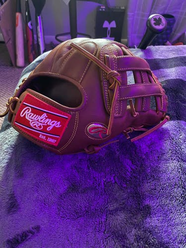 Pro Issue  12" Minor League Issued Arenado Heart of the Hide Baseball Glove