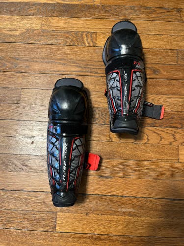 CCM  JetSpeed FT1 Shin Pads