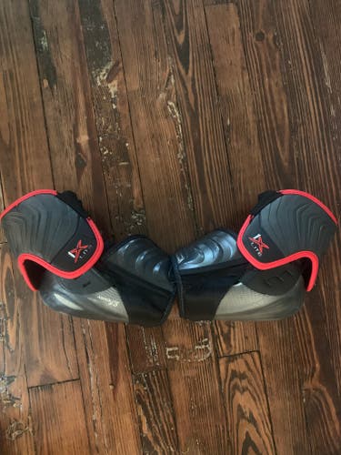 Used Senior Medium Bauer Vapor 1X Lite Elbow Pads