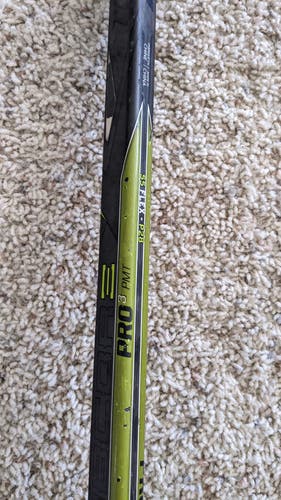Intermediate Used Right Handed CCM RibCor Pro 3 PMT Hockey Stick
