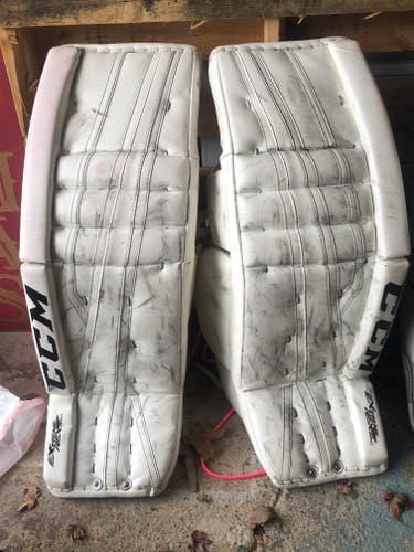 Used 35" CCM Extreme Flex 860 Goalie Leg Pads