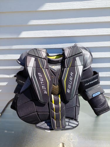 *LIGHTLY* Used Medium Bauer S29 Goalie Chest Protector