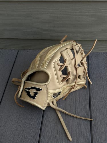 Goin Yard   Youth. Infield 11.5" Pro series Baseball Glove
