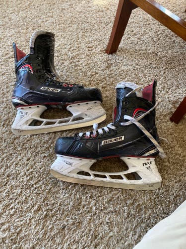 Senior Bauer Regular Width  Size 9 Vapor X Shift Pro Hockey Skates