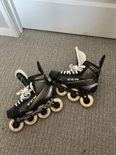 CCM Regular Width Size 9.5 Tacks 9060R Inline Skates