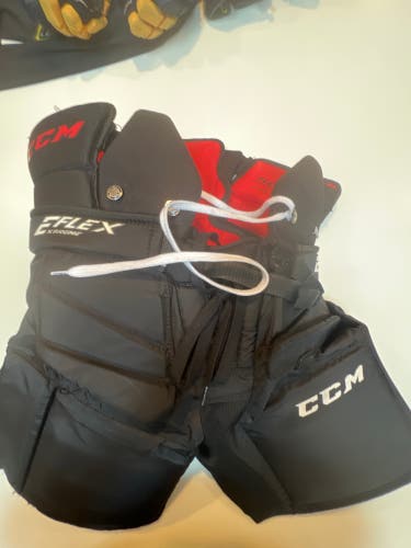 Small CCM  E1.5 Hockey Goalie Pants Used