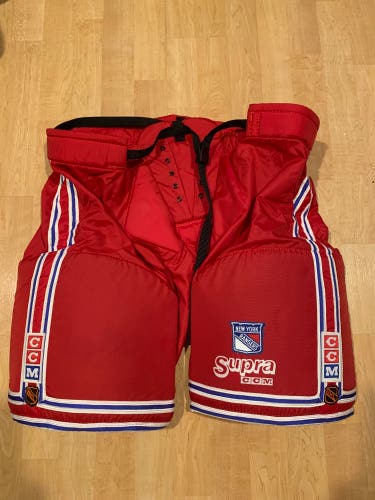 Vintage New York Ranger pants/shell