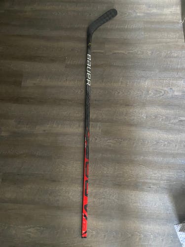 Used Right Handed Mid Pattern Pro Stock Vapor FlyLite Hockey Stick