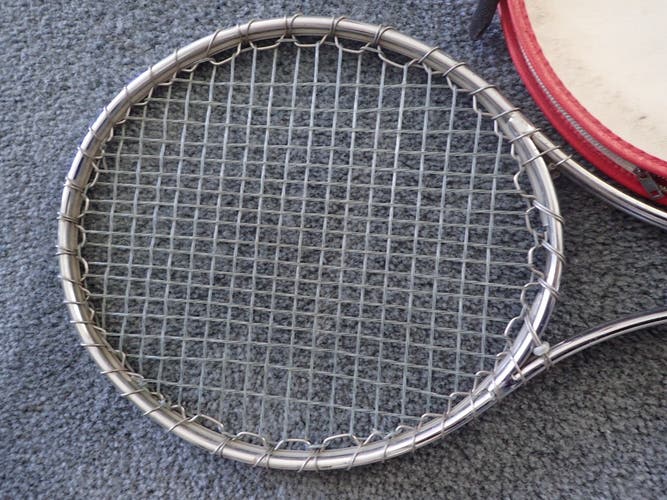 VINTAGE Pre owned WILSON  T 2000 Men's Tennis Racquet With Cover