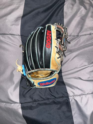 Used Infield 11.5" A2000 Baseball Glove