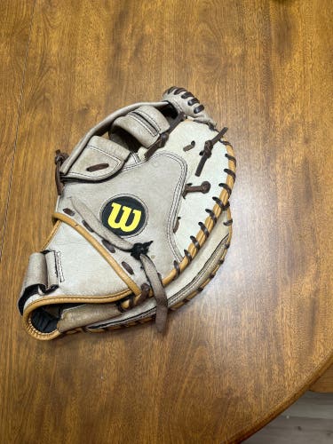 First Base  A440 Fastpitch Softball Glove