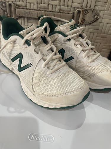 New balance baseball turf shoes 7 1/2 Mens