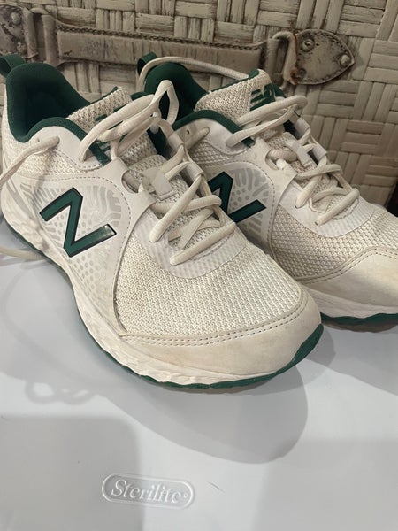 New balance baseball turf shoes 7 1/2 Mens