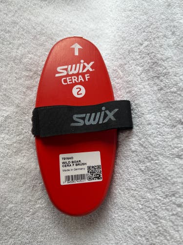 Swix Wild Boar Oval Brush: New
