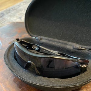 Oakley Flak Sunglasses With Case