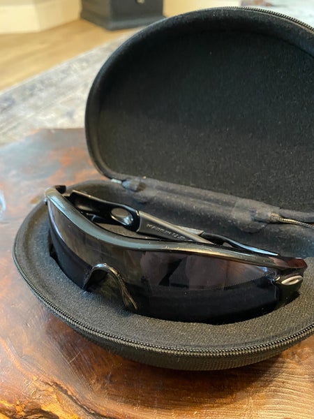 Oakley Flak Sunglasses With Case