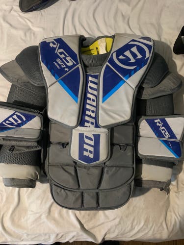 Goalie chest piece