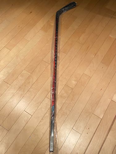 P28 75 Flex Right Senior Right Handed  Jetspeed FT4 Pro Hockey Stick