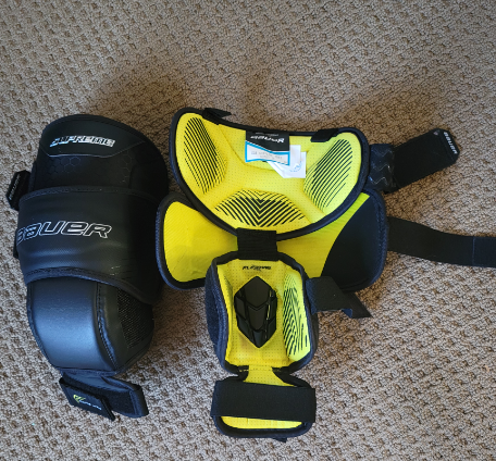 Used Bauer Supreme S18 junior knee guards