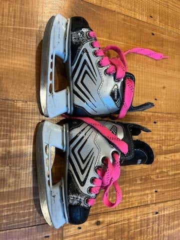 Youth Used CCM Intruder Hockey Skates Size 8