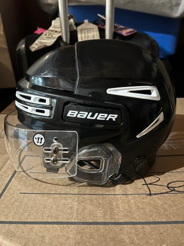 Used Medium Bauer  Re-Akt 75 Helmet