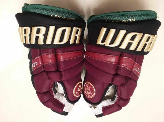 Arizona Coyotes Johan Larsson game-worn Warrior QR1 throwback gloves (2020-2021 season)