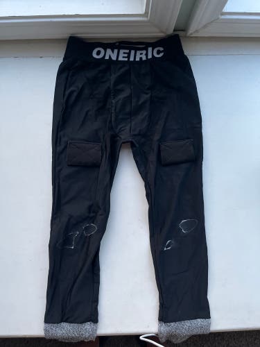 Oneric Youth Medium compression sock holder pants