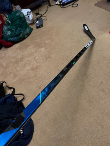 New Bauer Nexus Geo P28 70 Lefty Senior
