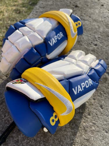 Used Player's Nike Vapor Lacrosse Gloves 11"