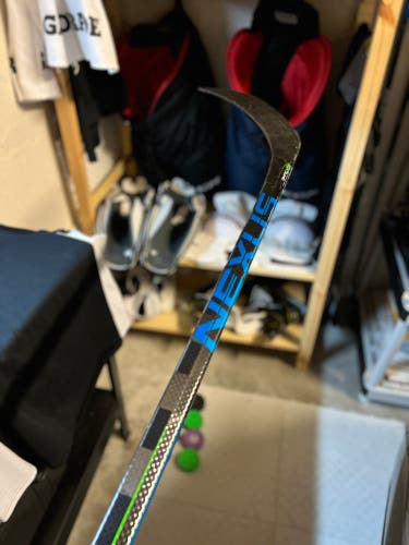 Bauer Nexus Geo Hockey Stick RH P92 82 Flex Pro Stock