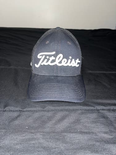 Titleist Pro V1 Fitted Hat