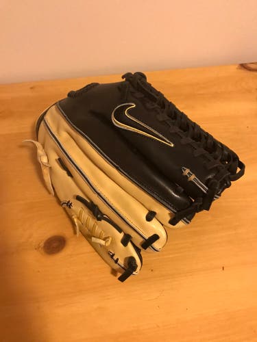 Nike Diamond Elite Pro DEP 12.75 outfield glove