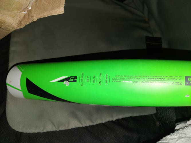 Used USSSA Certified 2015 Easton Composite Mako Torq Bat (-5) 25 oz 30"