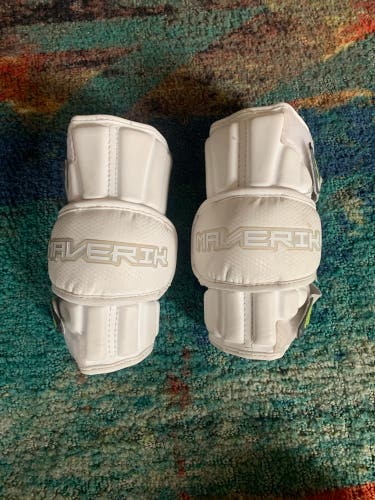 Used Small Maverik M4 Arm Pads
