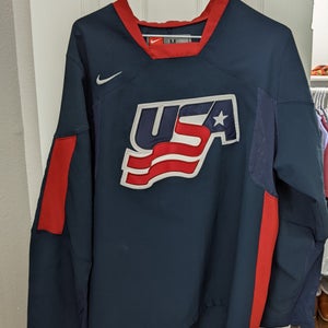Nike USA Hockey Alternate 2022 Olympic Jersey, Men's, Medium, Blue