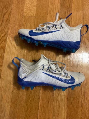 Nike cleats. Read Description