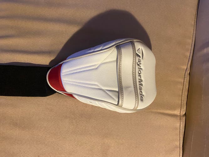 TaylorMade Aero Burner Driver Cover