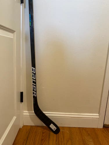 Intermediate Left Hand Mid Pattern  Nexus Geo Hockey Stick