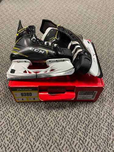 CCM Tacks 9380 size 4 regular width skate