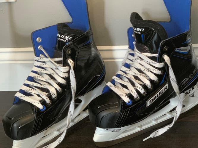 Senior Used Bauer Nexus 2900 Hockey Skates Regular Width Size 7.0