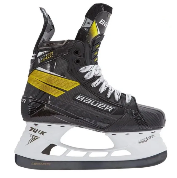 Senior New Bauer Supreme UltraSonic Hockey Skates Size 8.5