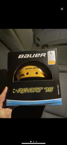 New Large Bauer Re-Akt 75 Helmet