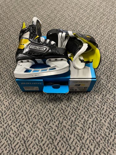 Bauer Supreme 3S Youth Size 10 D width skates